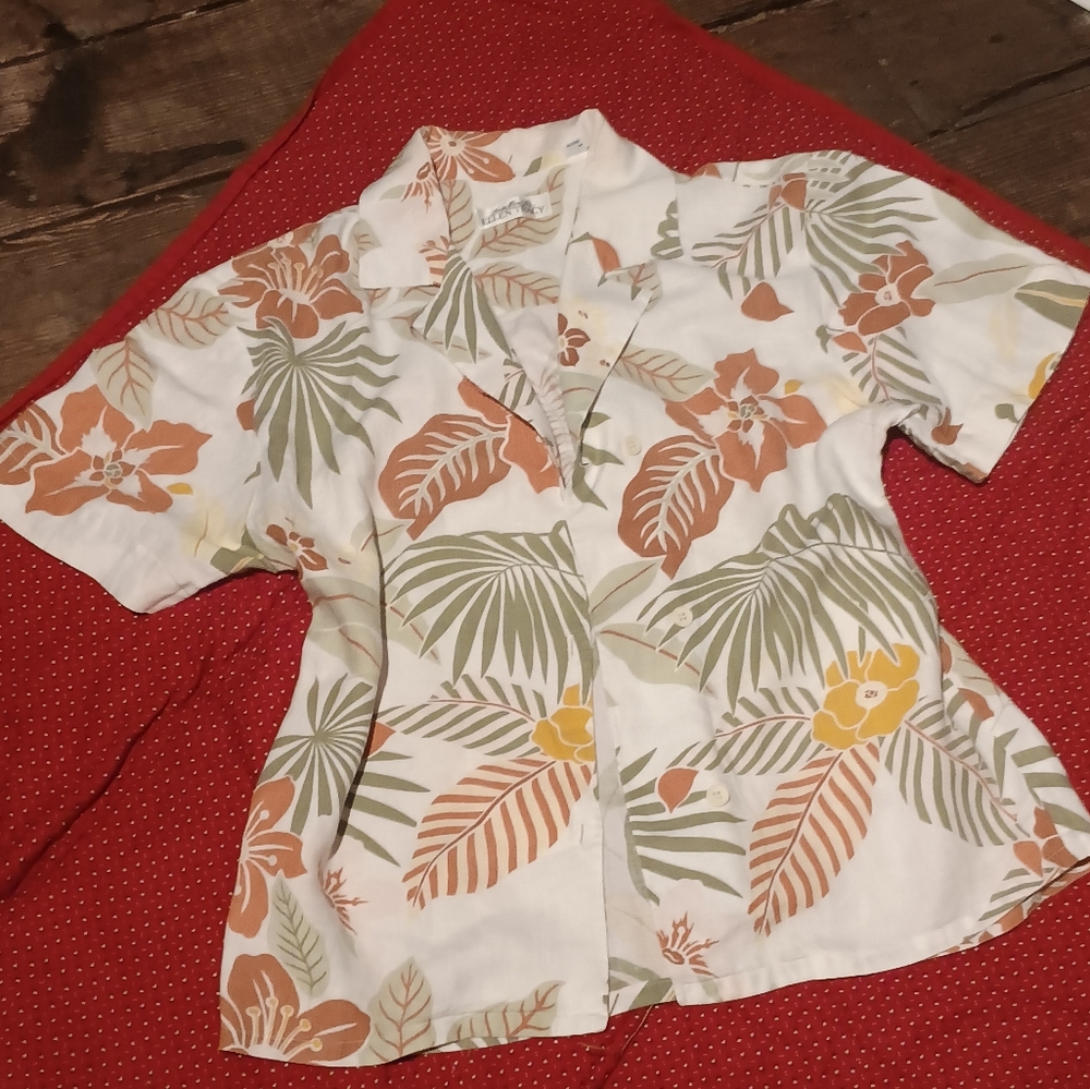 Ellen Tracy Leaf Print Blouse in Red and Green